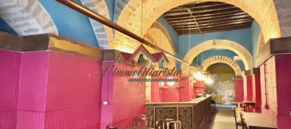  عقار تجاري في Bari, Italy 200متر مربع رقم 35429 10