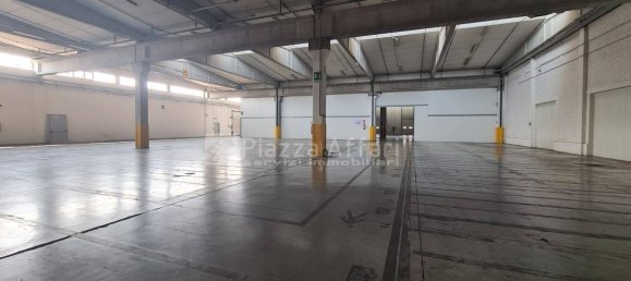 11799m² Warehouse in Reggio Emilia, Italy No. 16263 4