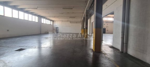 11799m² Warehouse in Reggio Emilia, Italy No. 16263 9