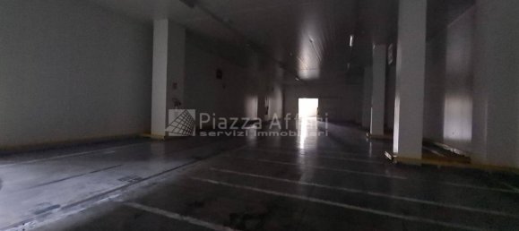11799m² Warehouse in Reggio Emilia, Italy No. 16263 16