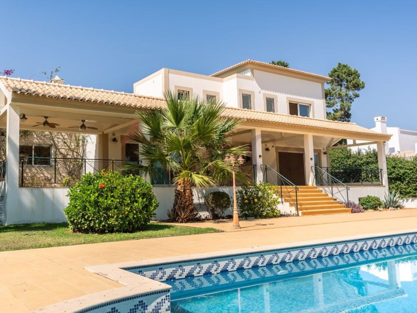 6 bedrooms House in Quarteira, Portugal No. 134300