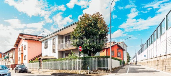 5 Schlafzimmer Villa in Melzo, Italy, Nr. 374383 4