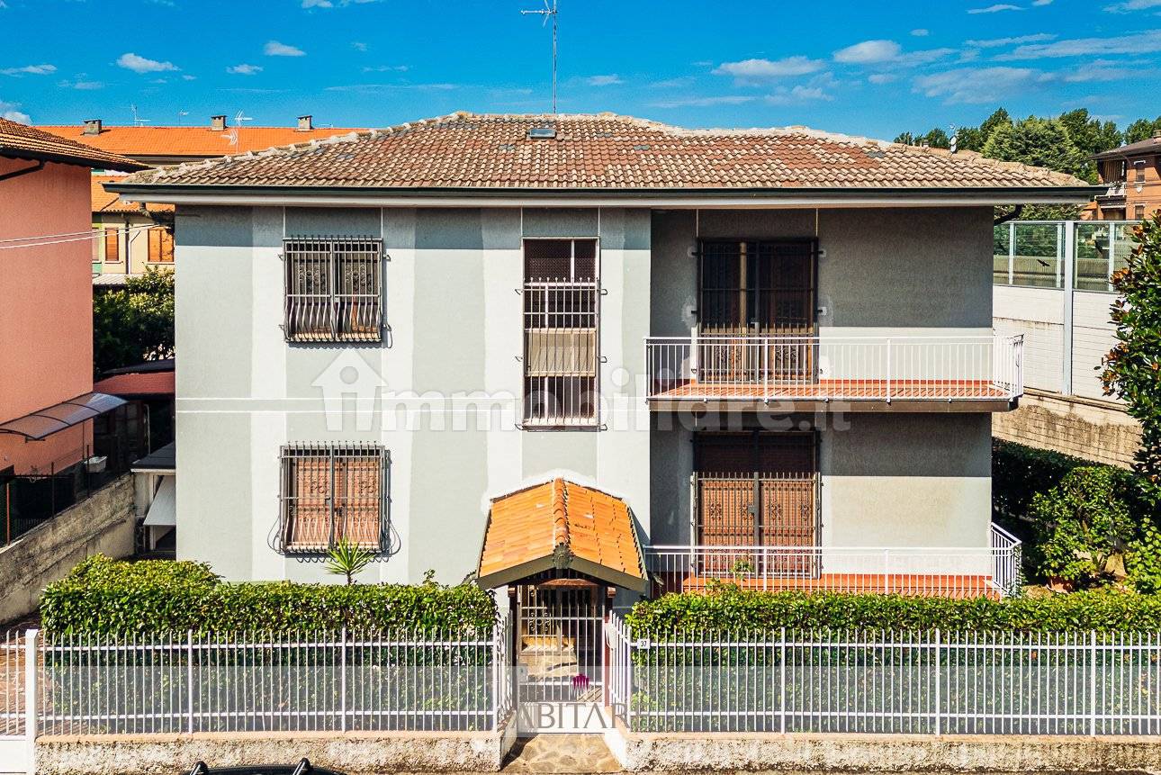 5 Schlafzimmer Villa in Melzo, Italy, Nr. 374383