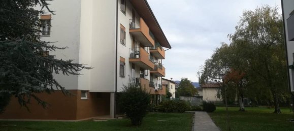 Apartamento de 3 habitaciónes en Udine, Italy No. 22343 3