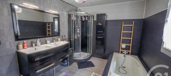 3 bedrooms House in Ludon-Medoc, France No. 113942 4