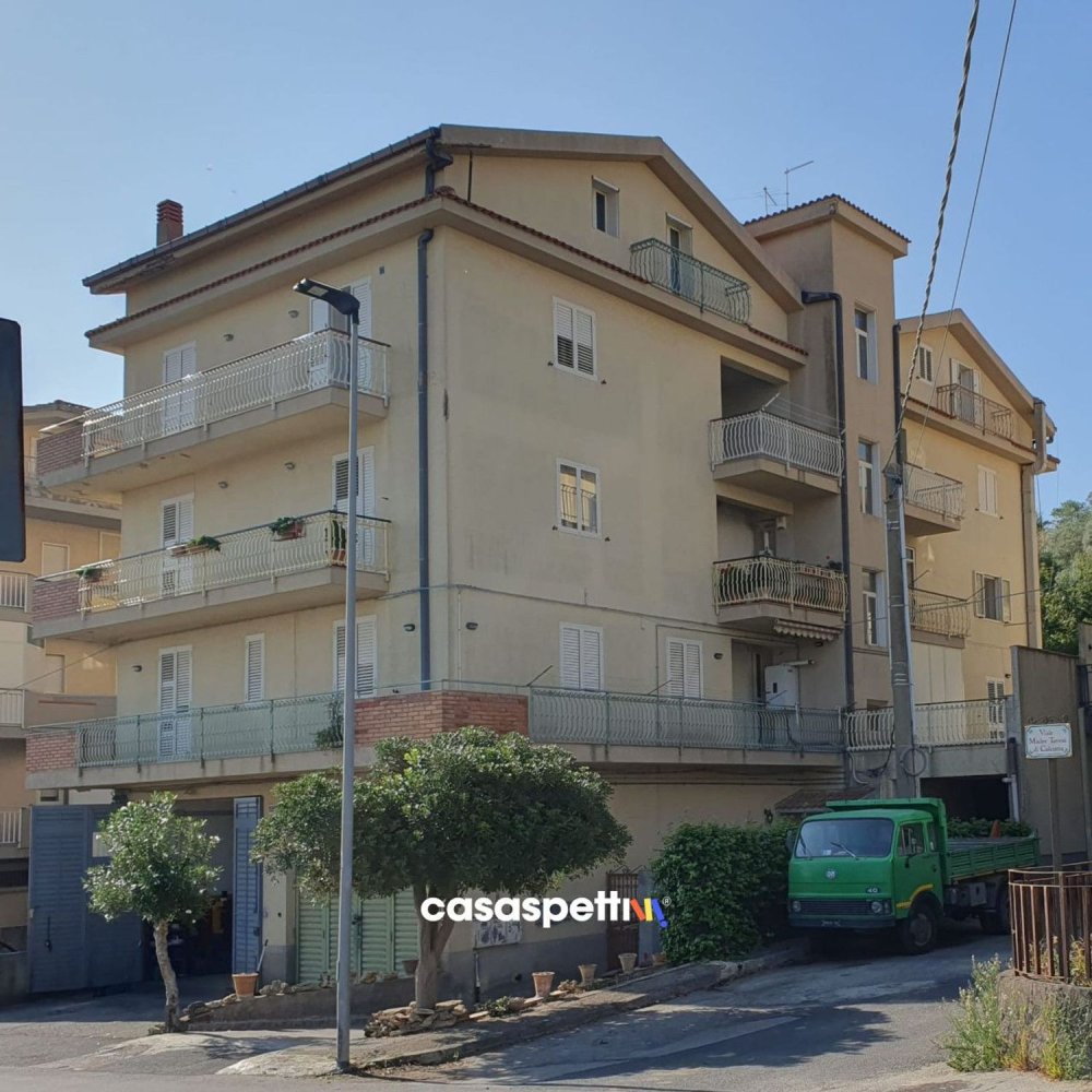 6غرفة شقة في Mineo, Italy رقم 33491