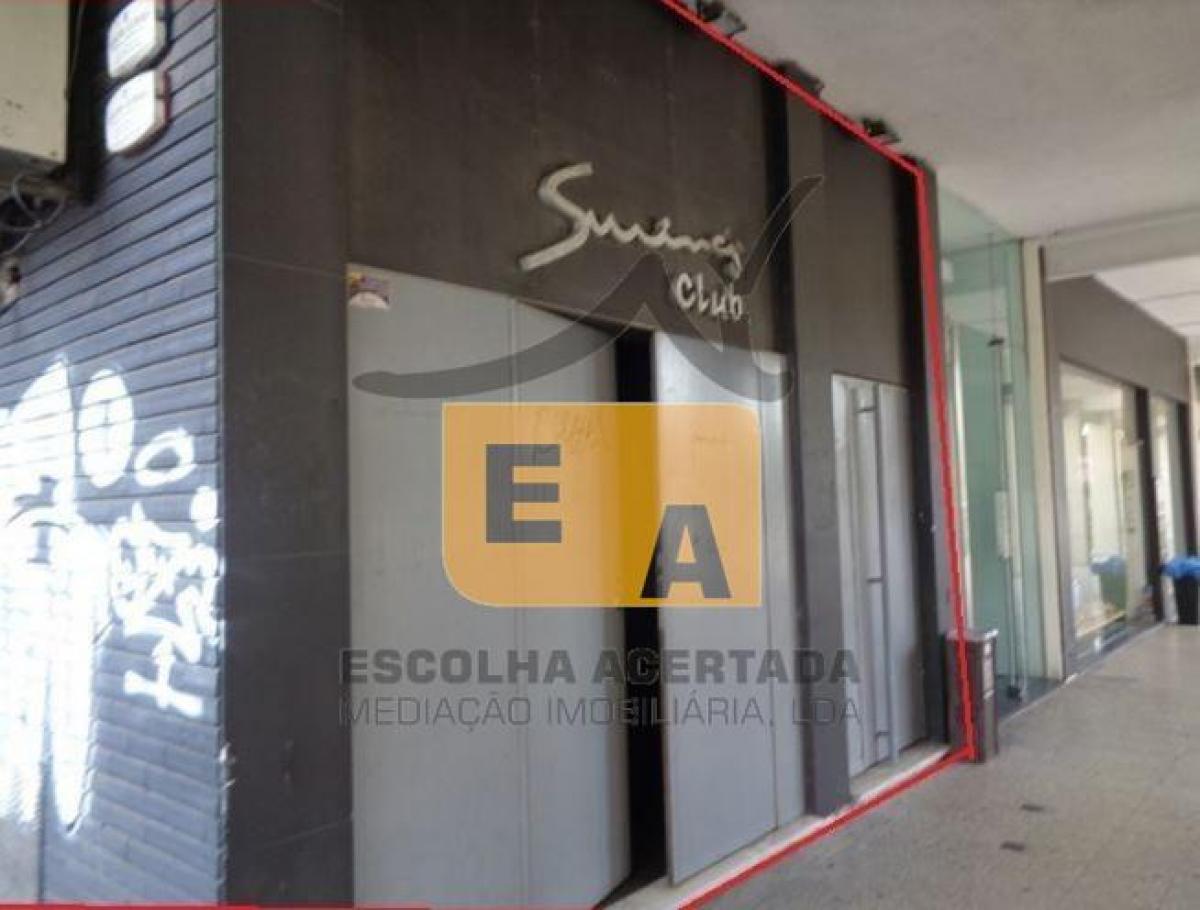 Магазин 472м² в Порту, Португалия № 8165