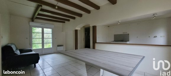 Casa T2 em Saint-Pierre-les-Etieux, France N.º 151914 2