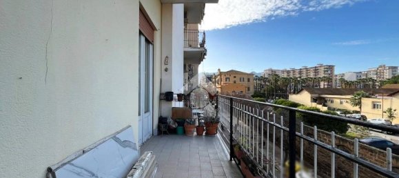3 bedrooms Apartment in Palermo, Italy No. 169243 3