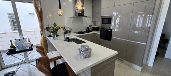 3 bedrooms Villa in Alicante, Spain No. 177097 5