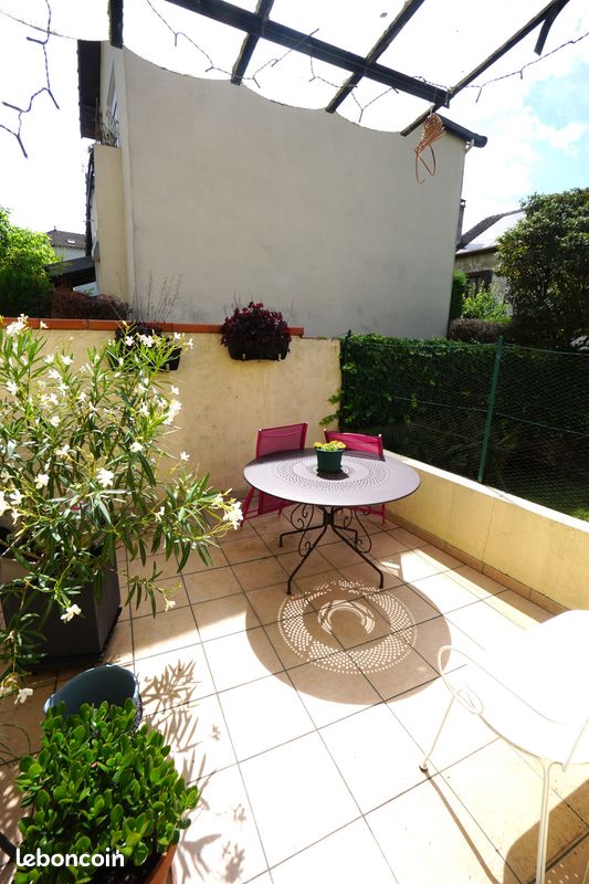 Casa de 2 dormitorios en Aulnay-sous-Bois, France No. 173556