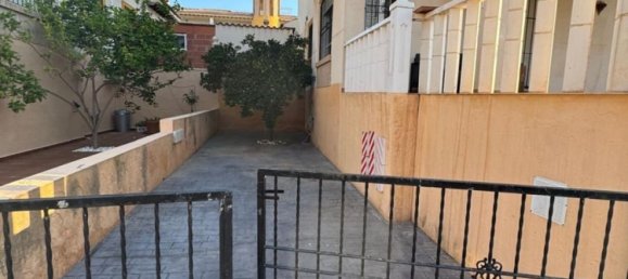 Adosado de 2 dormitorios en Alicante, Spain No. 174665 22