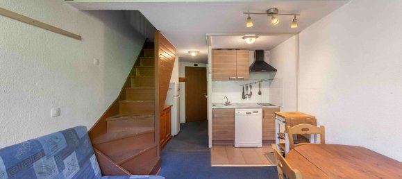 2 bedrooms Apartment in Les Belleville, France No. 1161 2