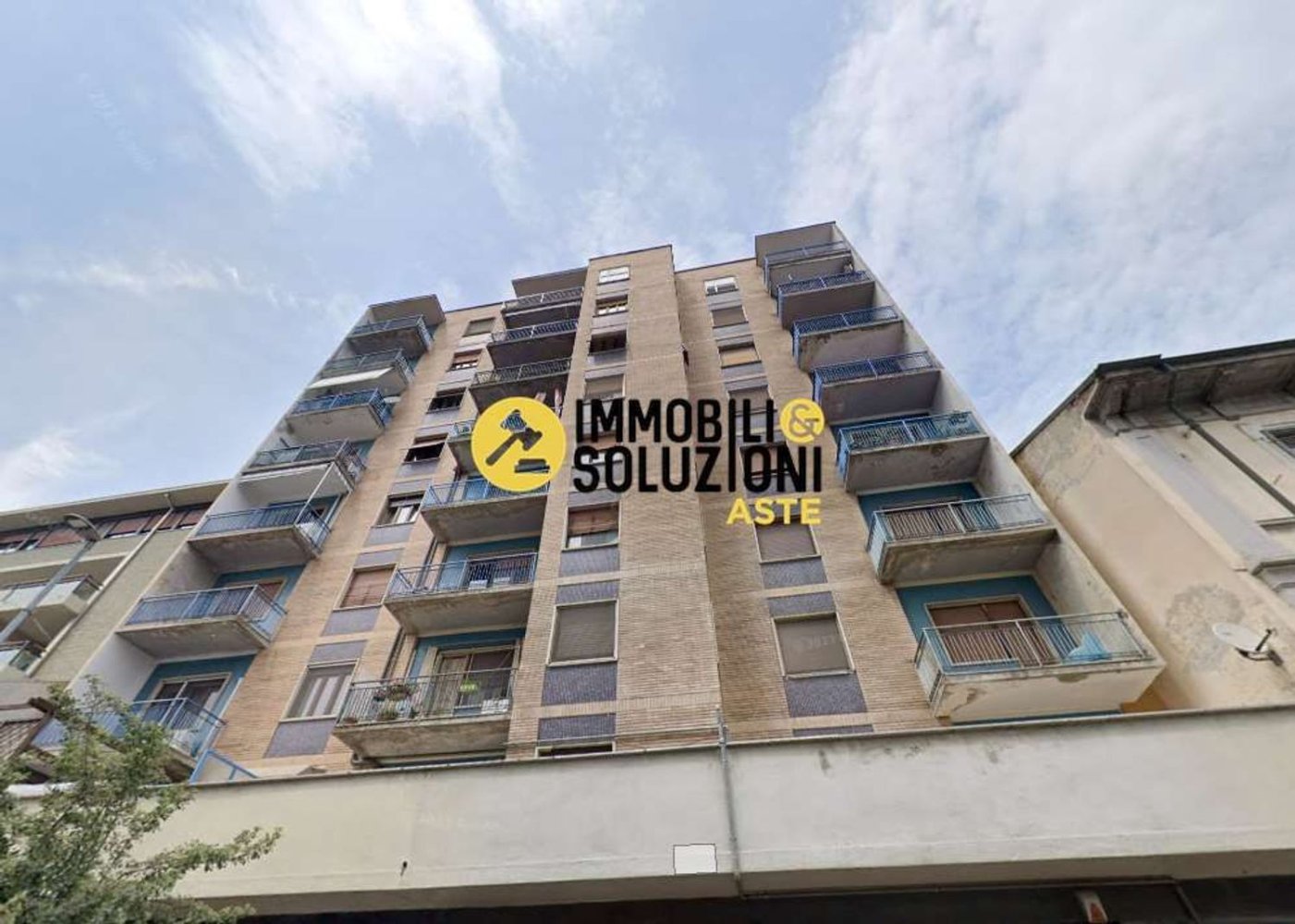 3 rooms Apartment in Vercelli, Italy No. 51303