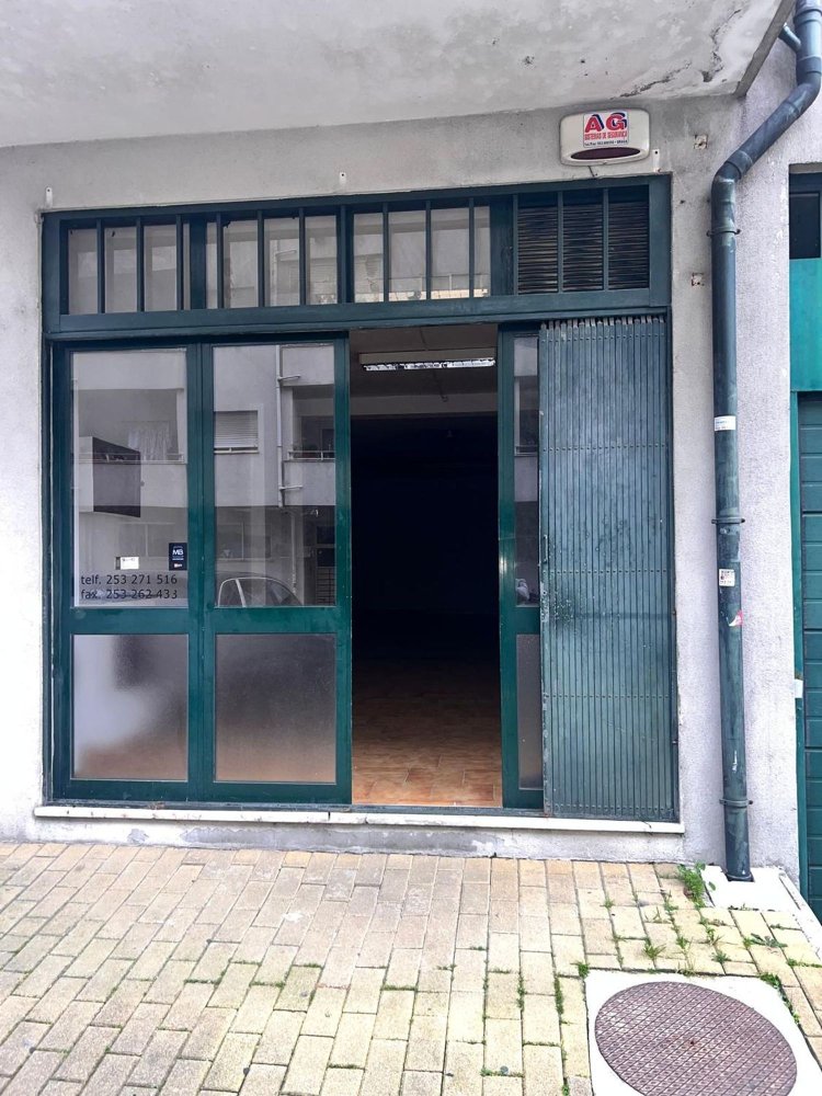 Gewerbliche Immobilie in Braga, Portugal 75m², Nr. 70765