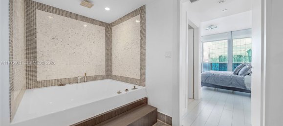 1 غرف نوم عقار تجاري في Miami, الولايات المتحدة رقم 615399 2