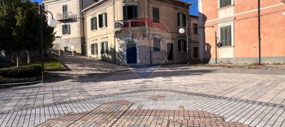 Casa de 7 habitaciónes en Casalciprano, Italy No. 83069 30