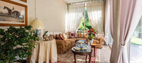 3 Schlafzimmer Villa in Florence, Italy, Nr. 375164 15