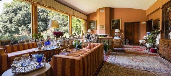 3 Schlafzimmer Villa in Florence, Italy, Nr. 375164 7