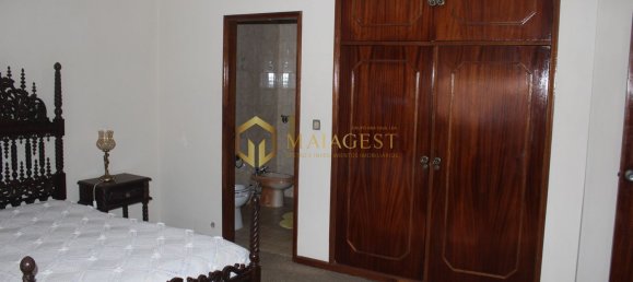 Bâtiment à Sao Mamede de Infesta, Portugal 1100m² No. 14730 35