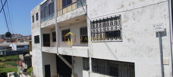 Bâtiment à Sao Mamede de Infesta, Portugal 1100m² No. 14730 8