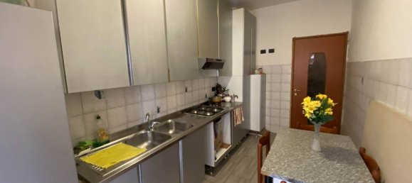 3-salle Appartement à Pioltello, Italy No. 43955 6