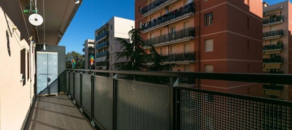 3-salle Appartement à Pioltello, Italy No. 43955 25