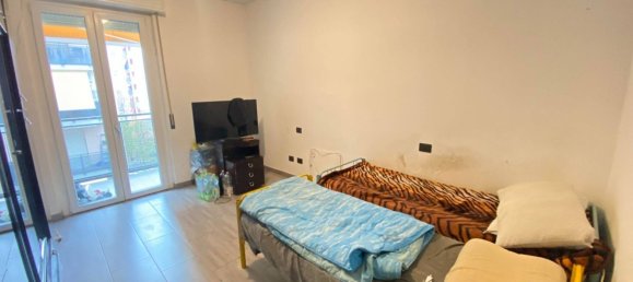 3-salle Appartement à Pioltello, Italy No. 43955 43