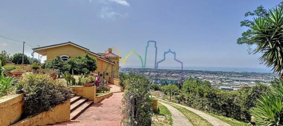 7غرفة فيلا في Massa, Italy رقم 41506 10