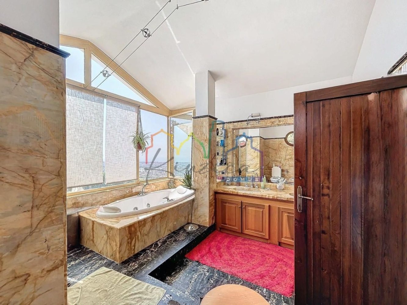 7غرفة فيلا في Massa, Italy رقم 41506