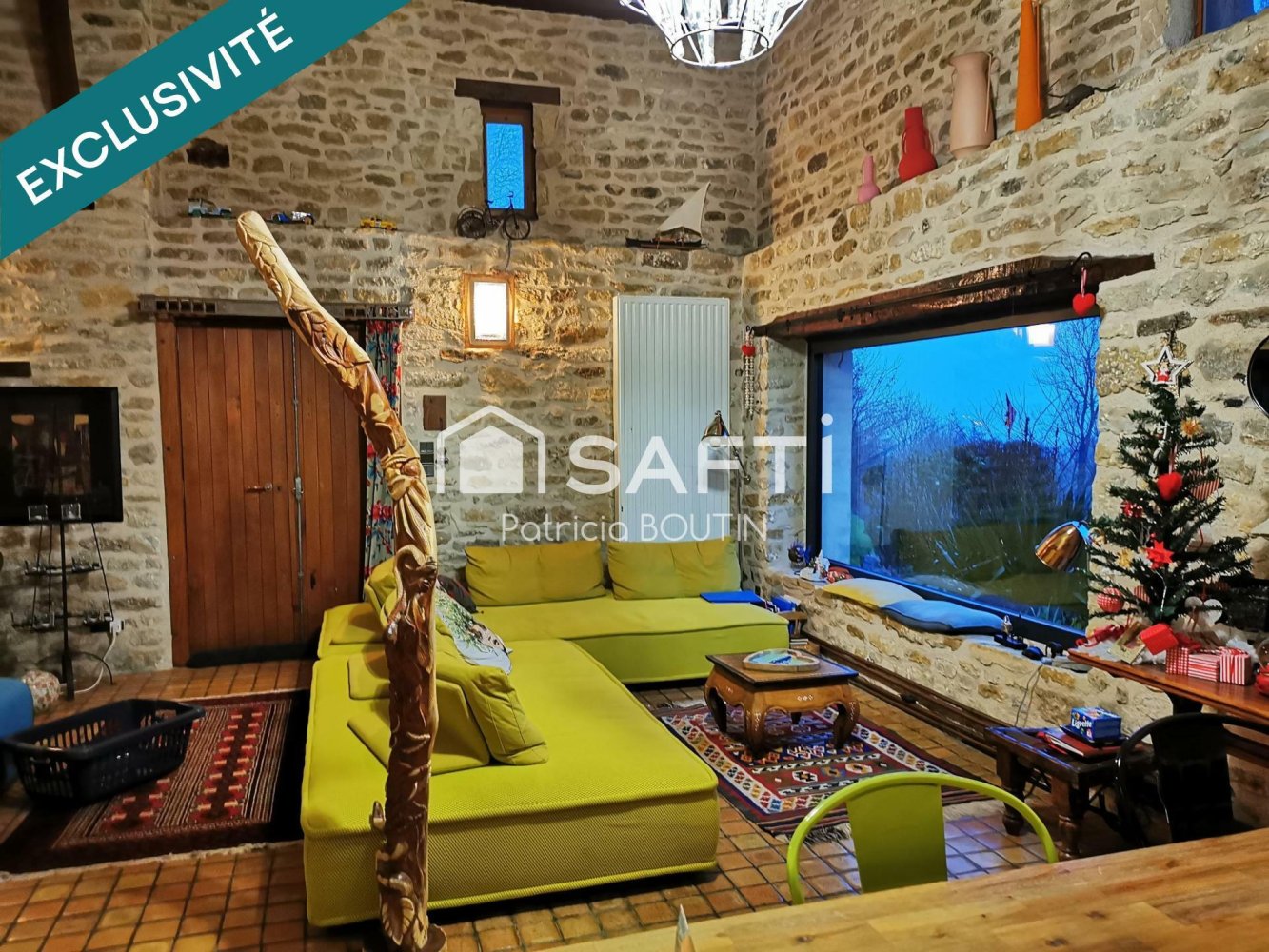 5 bedrooms House in Deux-Sevres, France No. 277479