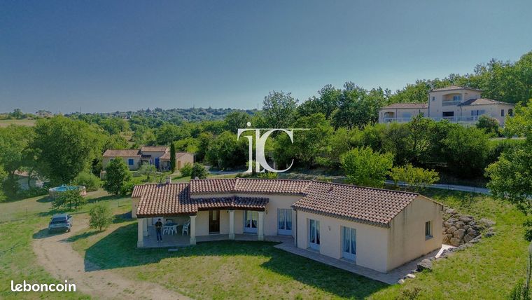 Villa de 4 dormitorios en Barjac, France No. 279184