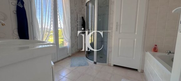 Villa de 4 dormitorios en Barjac, France No. 279184 11