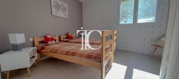 Villa de 4 dormitorios en Barjac, France No. 279184 8