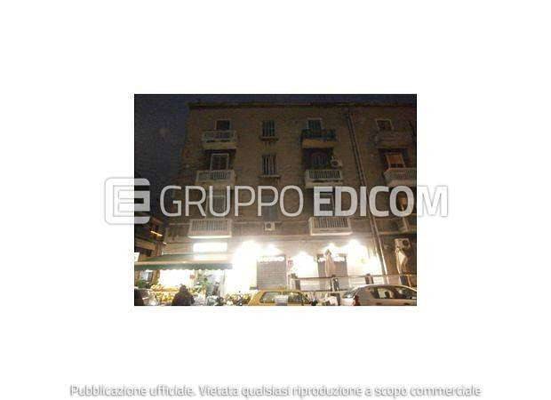 4-salle Appartement à Bari, Italy No. 261032