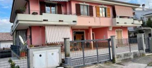 3 rooms Apartment in Monterubbiano, Italy No. 94255 2