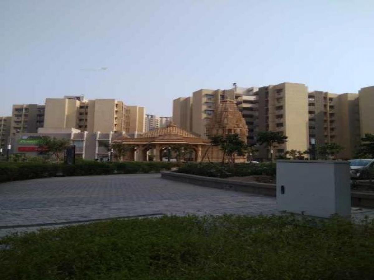 2 bedrooms House in Mumbai, India No. 11198