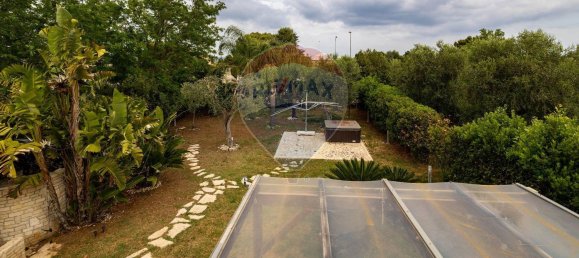 7 Schlafzimmer Villa in Bari, Italy, Nr. 148677 7