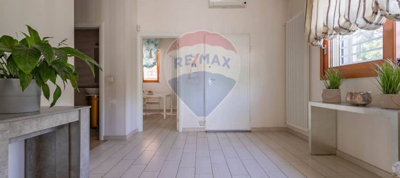7 Schlafzimmer Villa in Bari, Italy, Nr. 148677 30