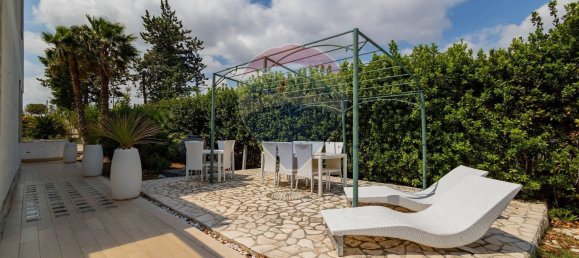 7 Schlafzimmer Villa in Bari, Italy, Nr. 148677 3