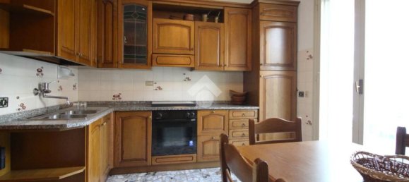 8 rooms House in Cesena, Italy No. 15935 4