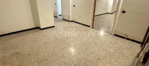 3 rooms Warehouse in Genoa, Italy No. 166079 8