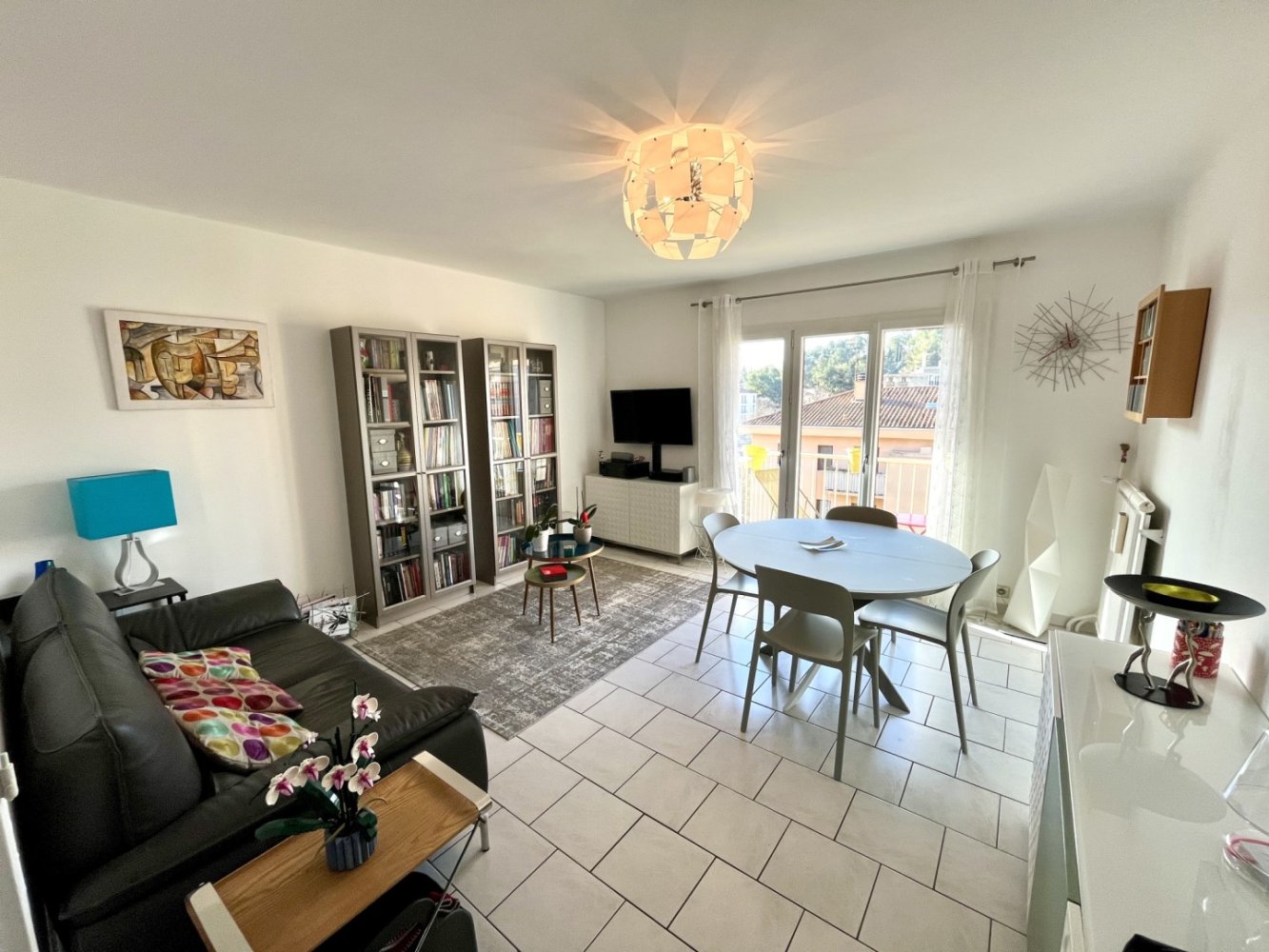 3 chambres Appartement à Aix-en-Provence, France No. 101422