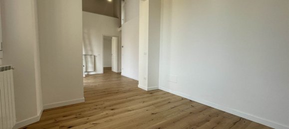 2 rooms Apartment in Florence, Italy No. 291028 3