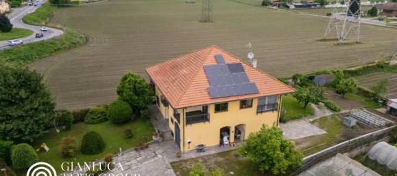 4 bedrooms Apartment in Moncalieri, Italy No. 302423 3