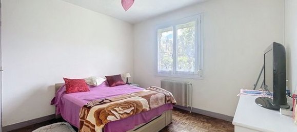 4 bedrooms House in Le Grand-Quevilly, France No. 359933 7