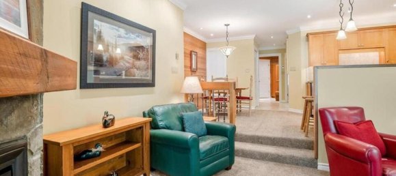 2 bedrooms House in British Columbia, Canada No. 1050 11