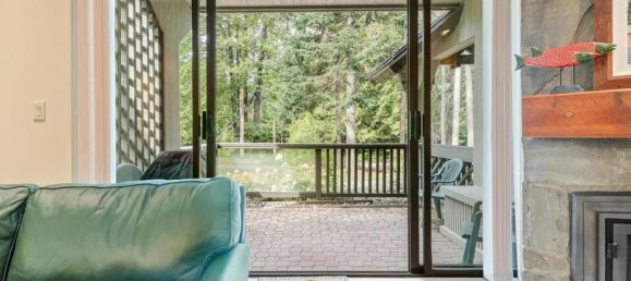 2 bedrooms House in British Columbia, Canada No. 1050 5