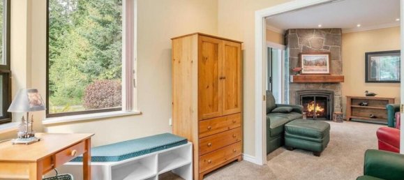 2 bedrooms House in British Columbia, Canada No. 1050 10