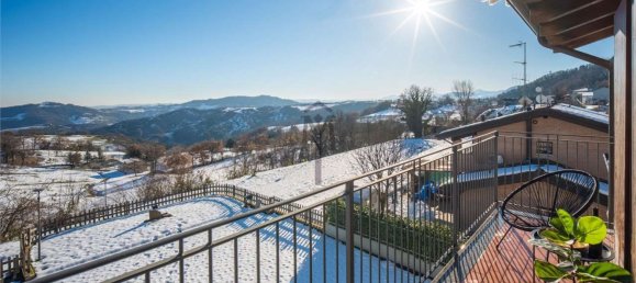 4-salle Appartement à Viano, Italy No. 174582 24